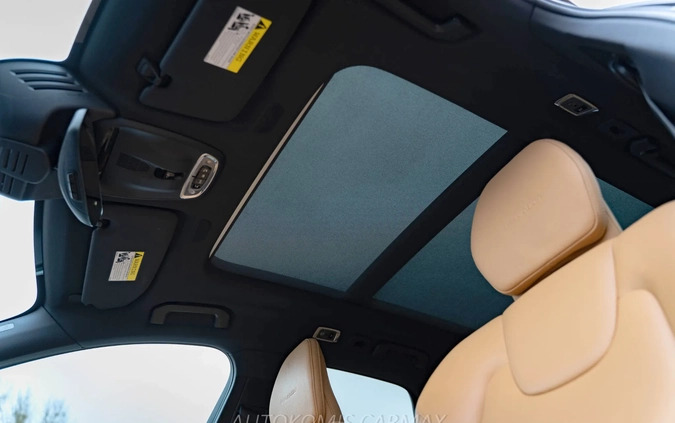 Volvo XC 60 cena 156000 przebieg: 56000, rok produkcji 2019 z Białystok małe 781